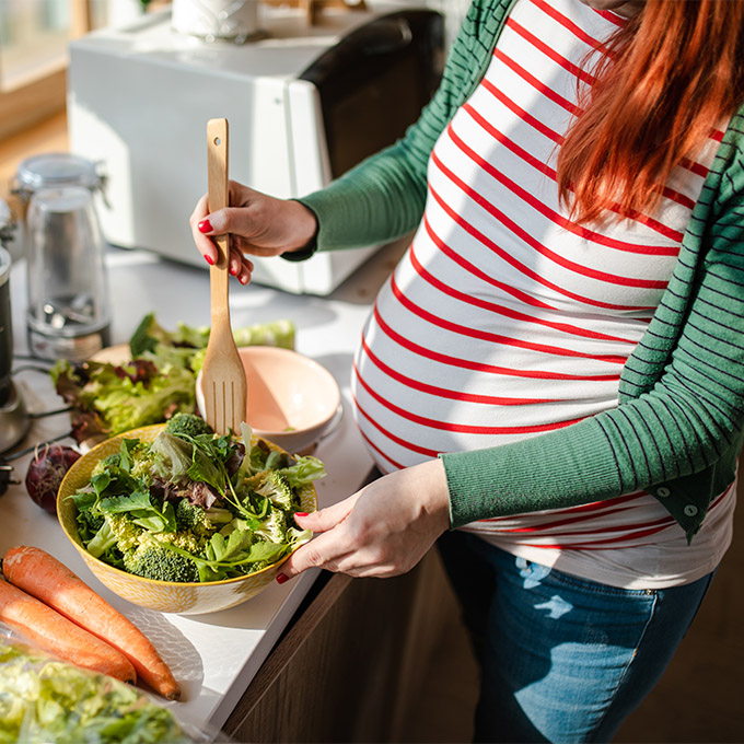 VOEDING TIJDENS DE ZWANGERSCHAP: WAT MOET U ETEN ?